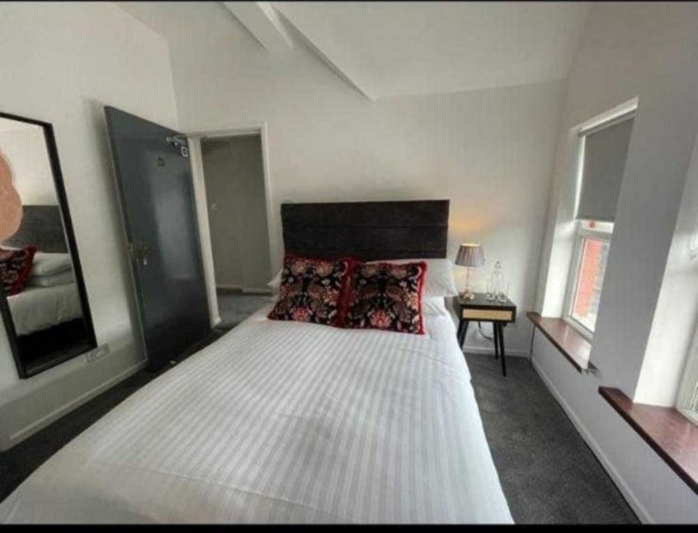 Room at Cavehill Castle Hotel, BELFAST