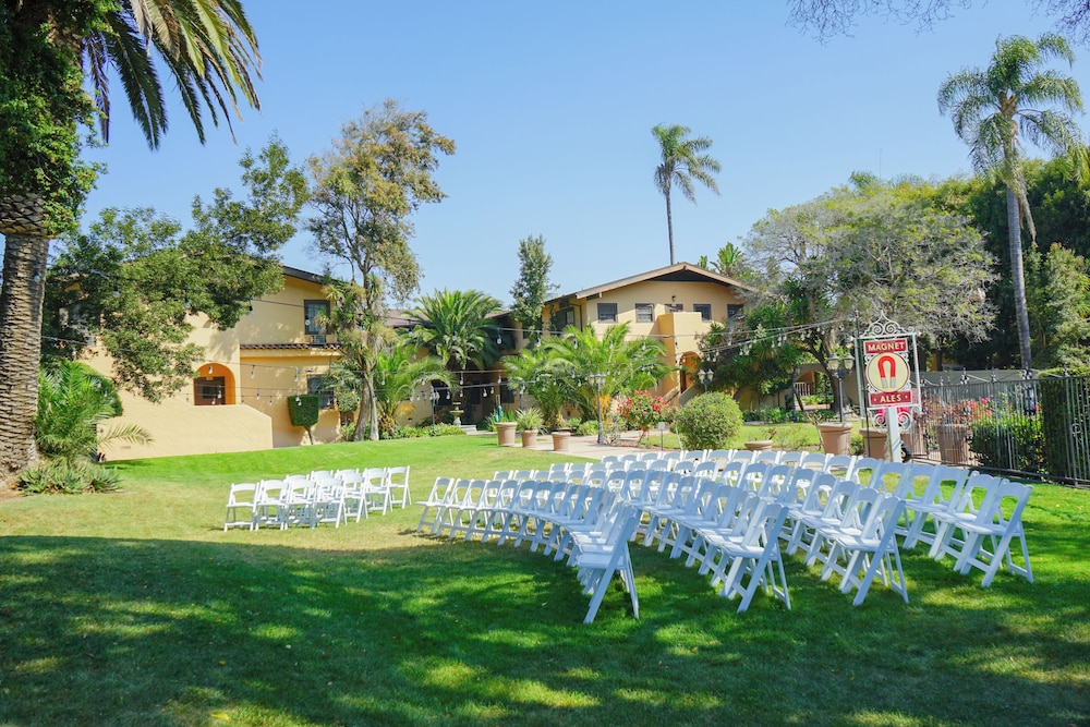 HISTORIC SANTA MARIA INN 64/67