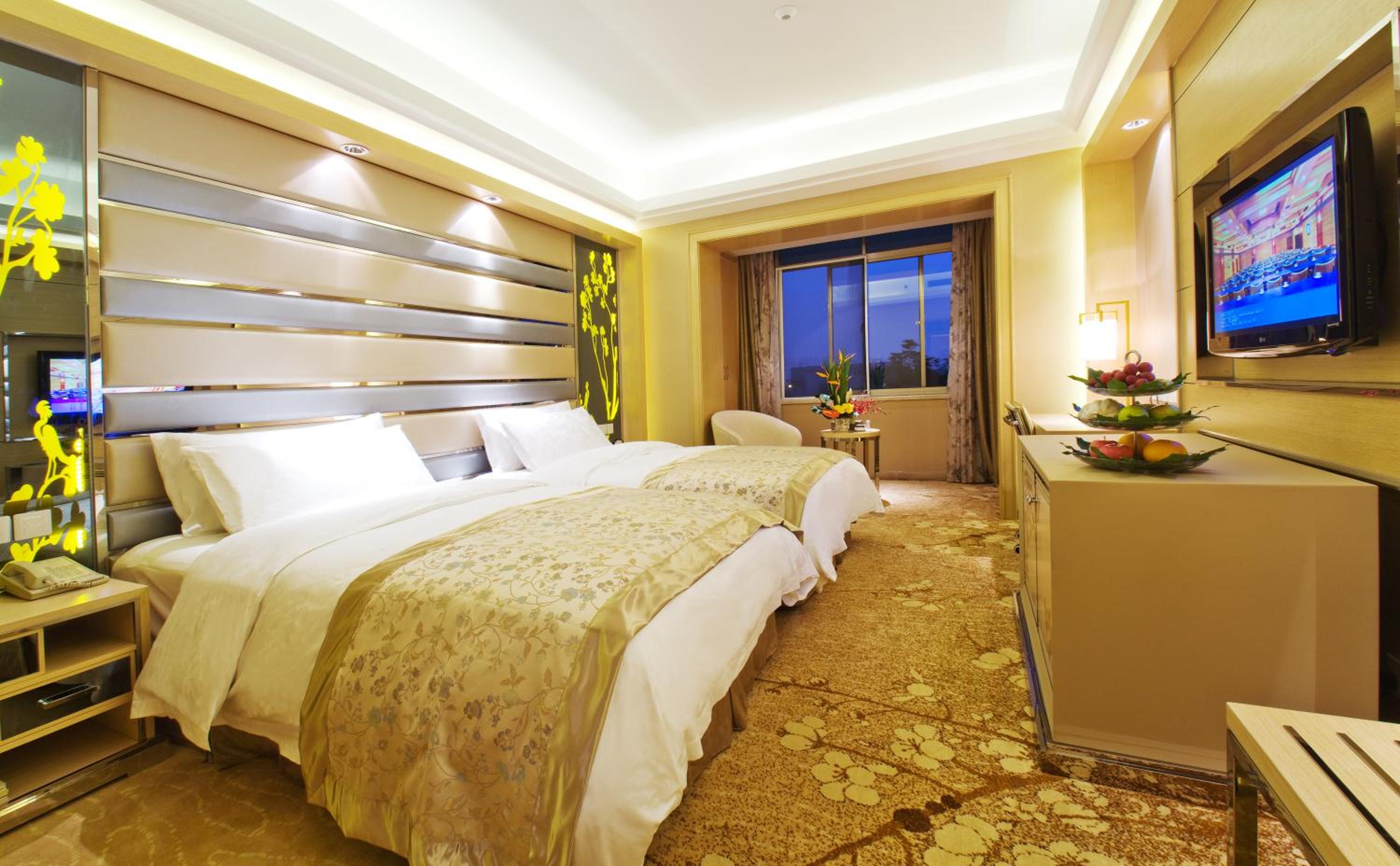 Standard, Twin Beds