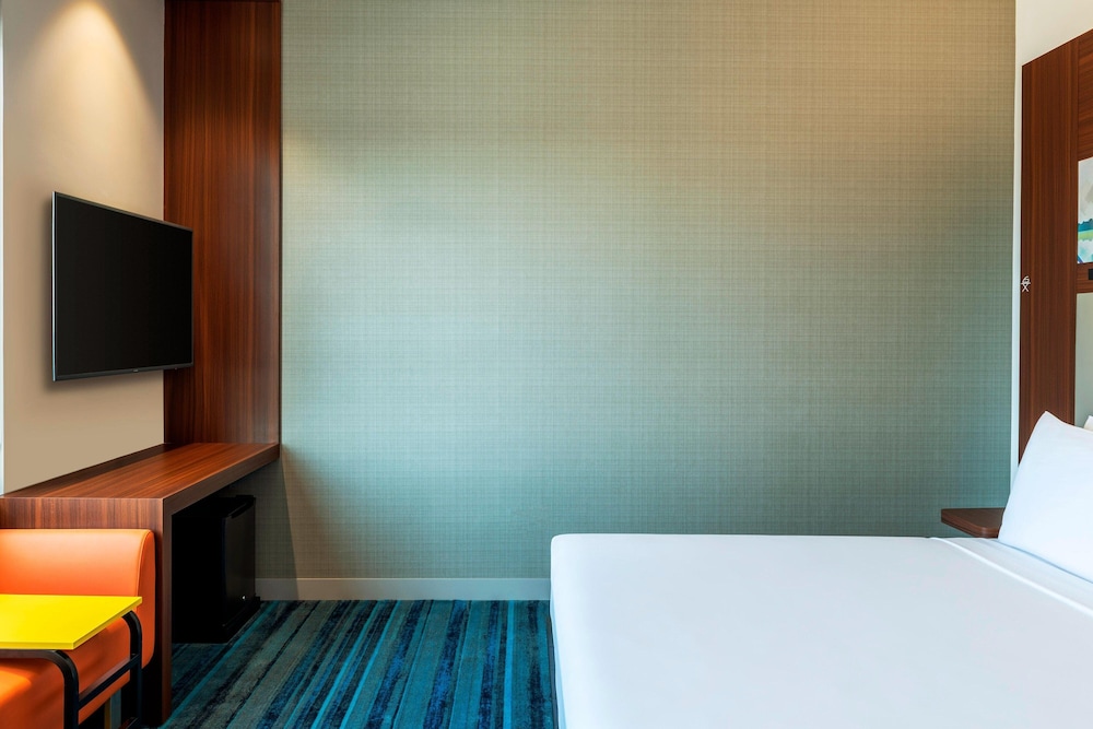 Aloft Dubai South 19/38