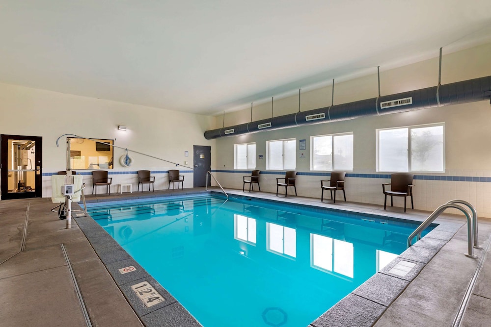 Comfort Inn & Suites Ponca City Near Marland Mansion 20/38