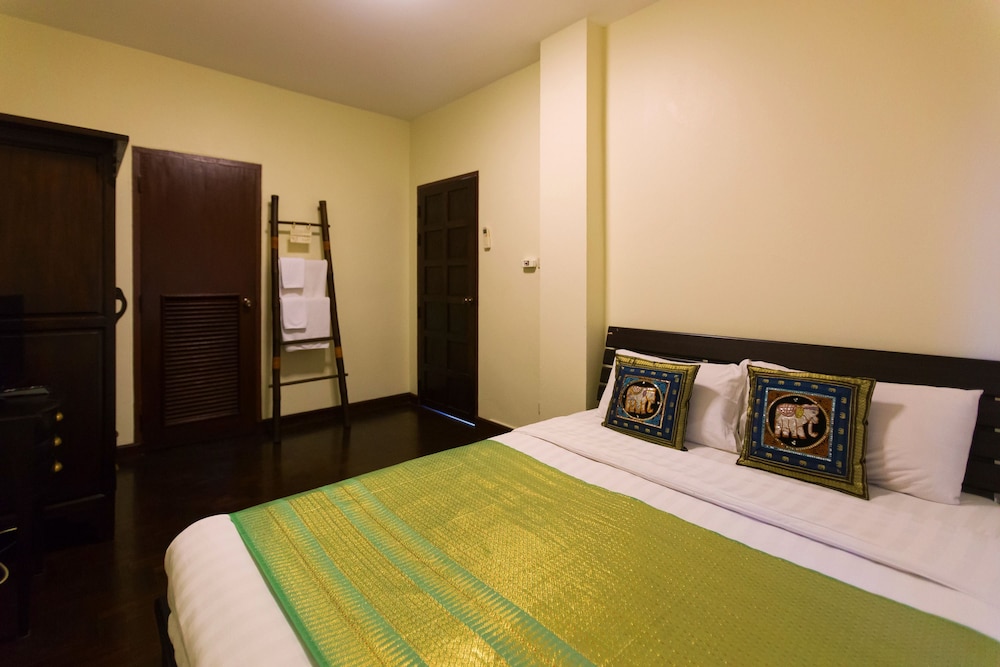 2 BEDROOMS, FAMILY SUITE