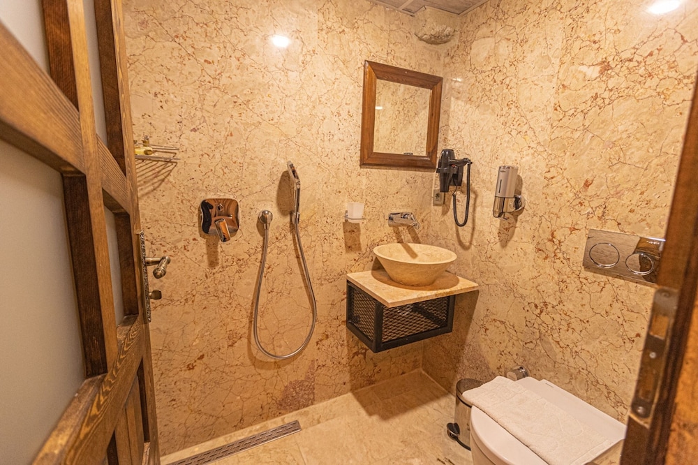 Taskonak Hotel 48/48