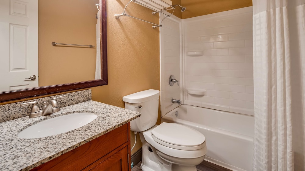 Best Western Country Inn 13/39