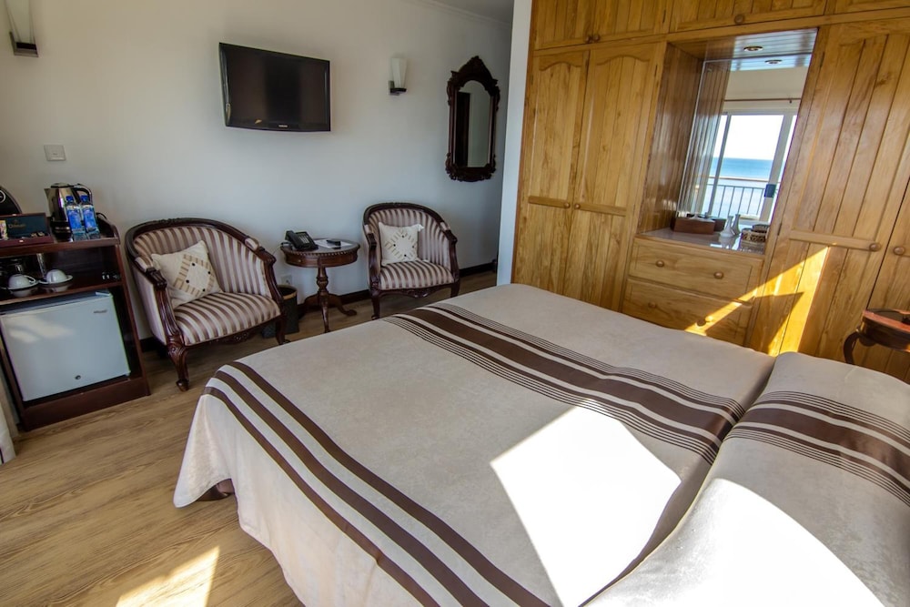 Treasure Cove Hotel 36/58