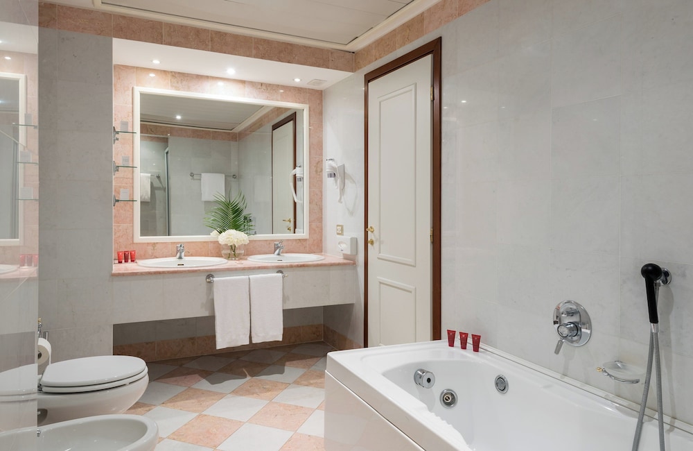 Plus, Superior, Triple, Double Bed، Leonardo Hotel Milan City Center 5/6