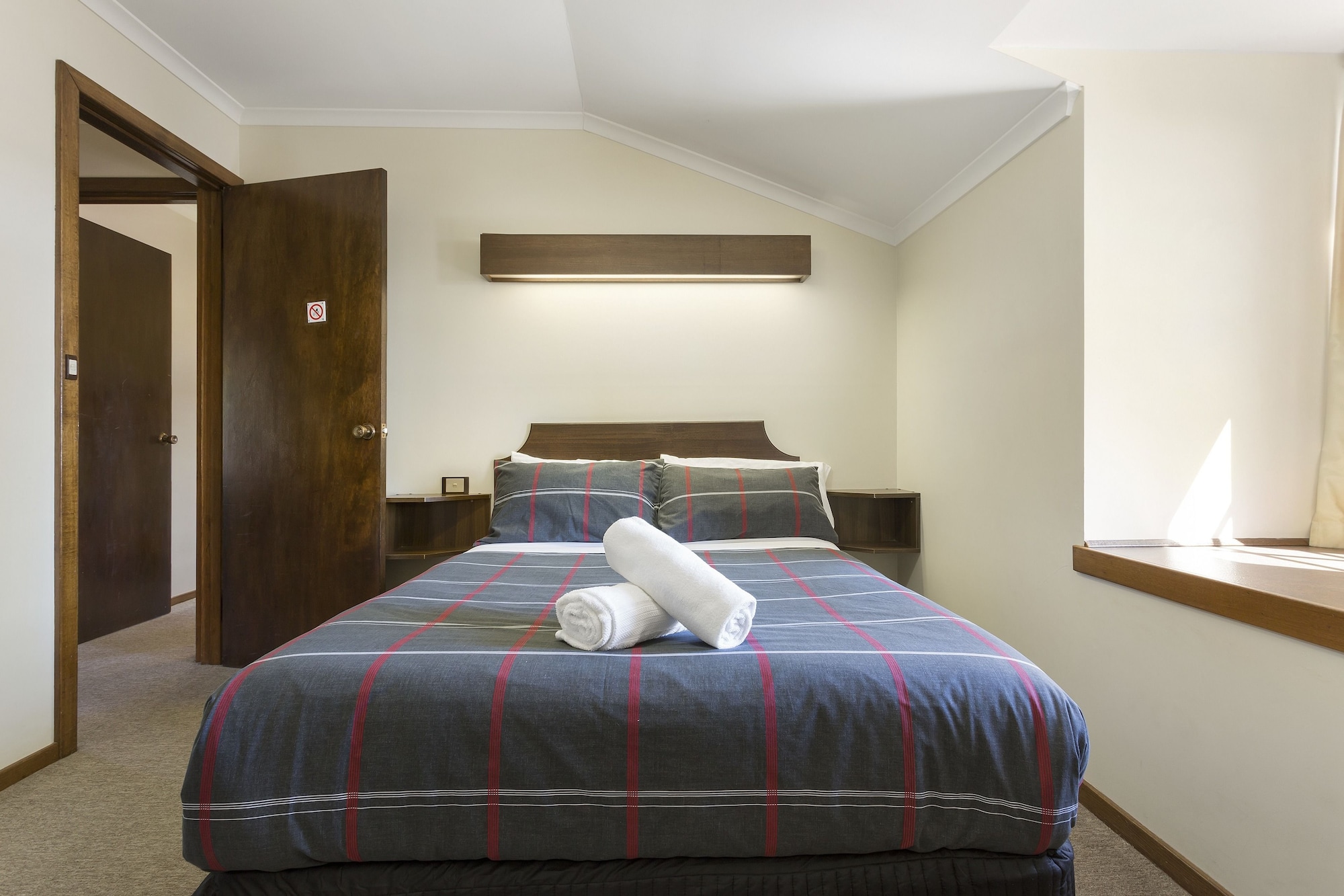 3 BEDROOMS, APARTMENT