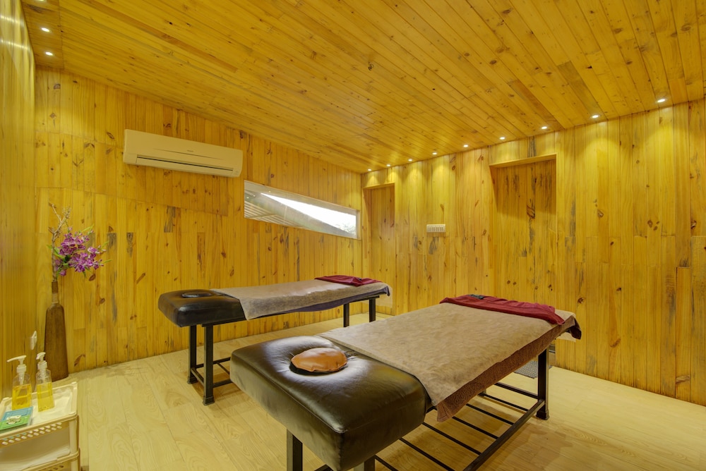 Mystic Valley Spa Resort 20/50
