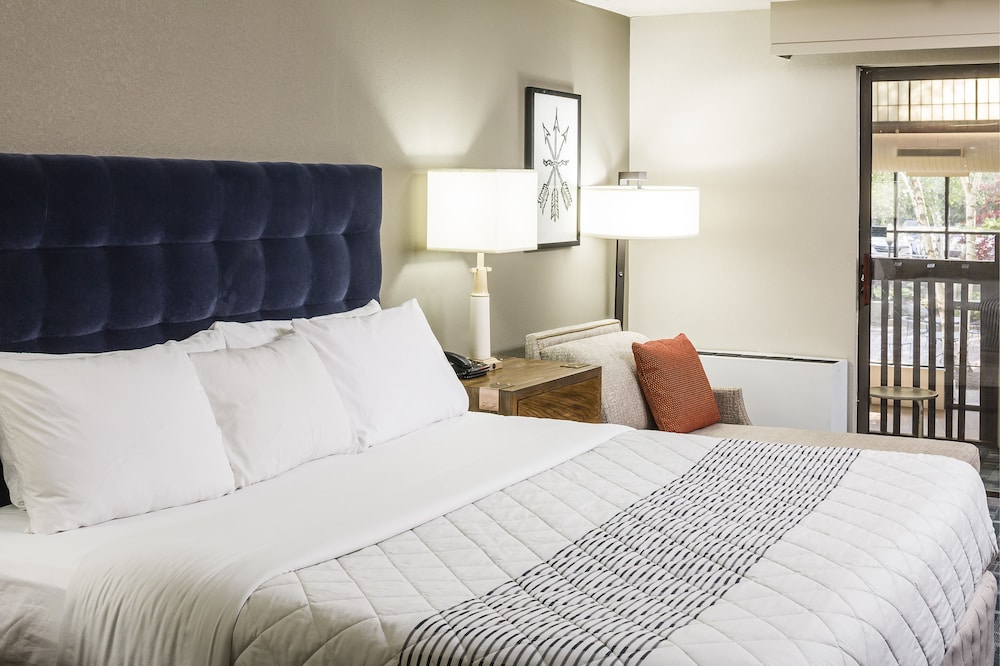 Hotel 1620 Plymouth Harbor 23/65