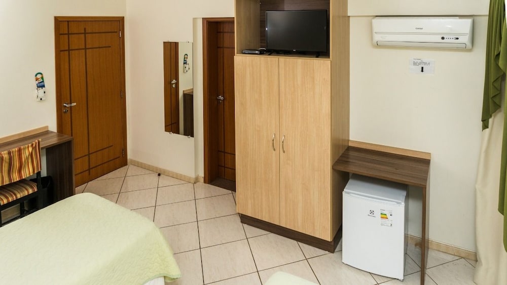 HOTEL HARBOR BARONI GUARAPUAVA 2/51