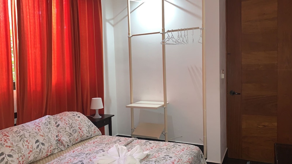MANAYA BED & BREAKFAST 22/74