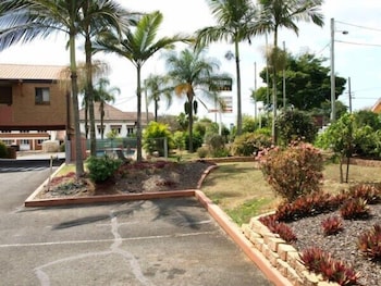 Lancaster Court Motel 36/43