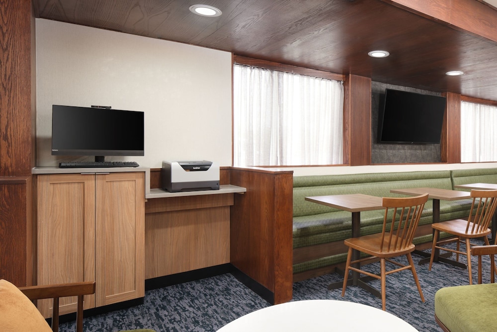 Fairfield Inn And Suites Jacksonville 39/47