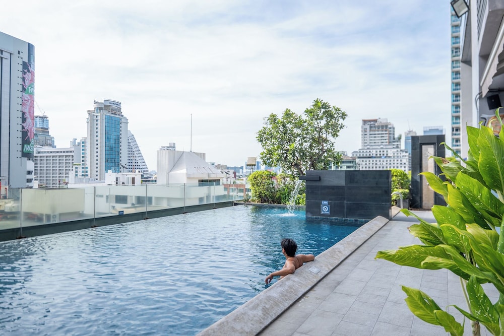 Four Points by Sheraton Ploenchit Bangkok 52/56
