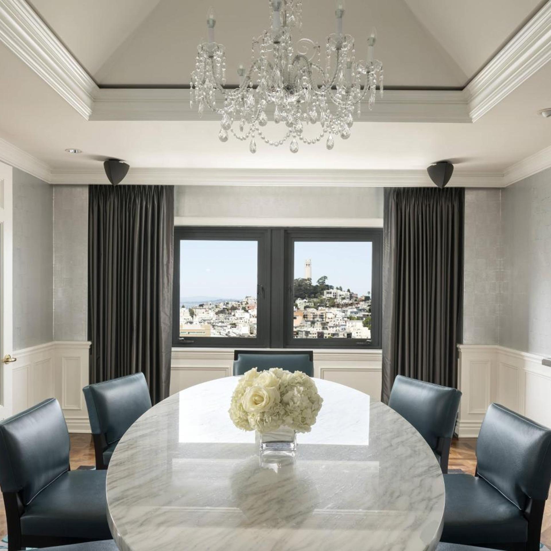 2 Bedrooms, Suite, Club Floor