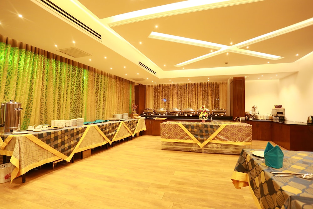 MARINO ROYAL HOTEL 30/63