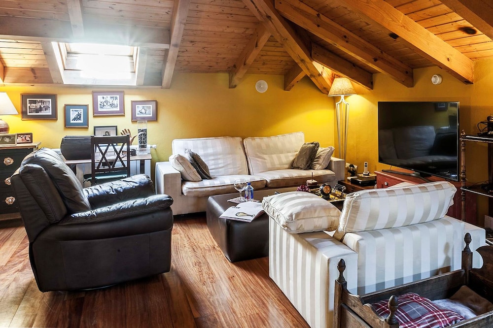 El Torreon de Navacerrada Adults Only 37/59
