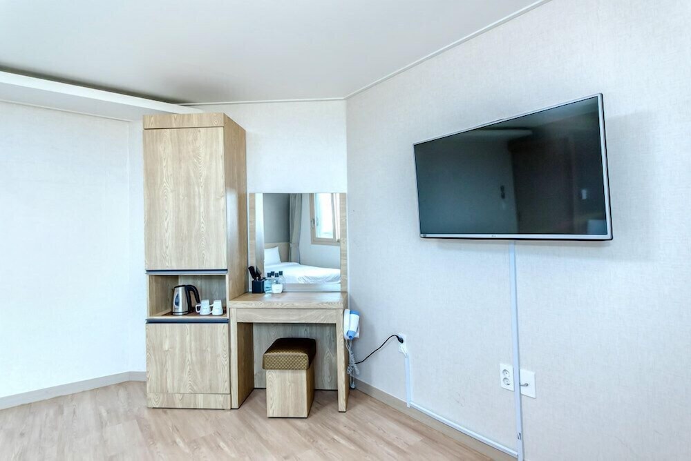 Jungmoon City Hotel 45/47