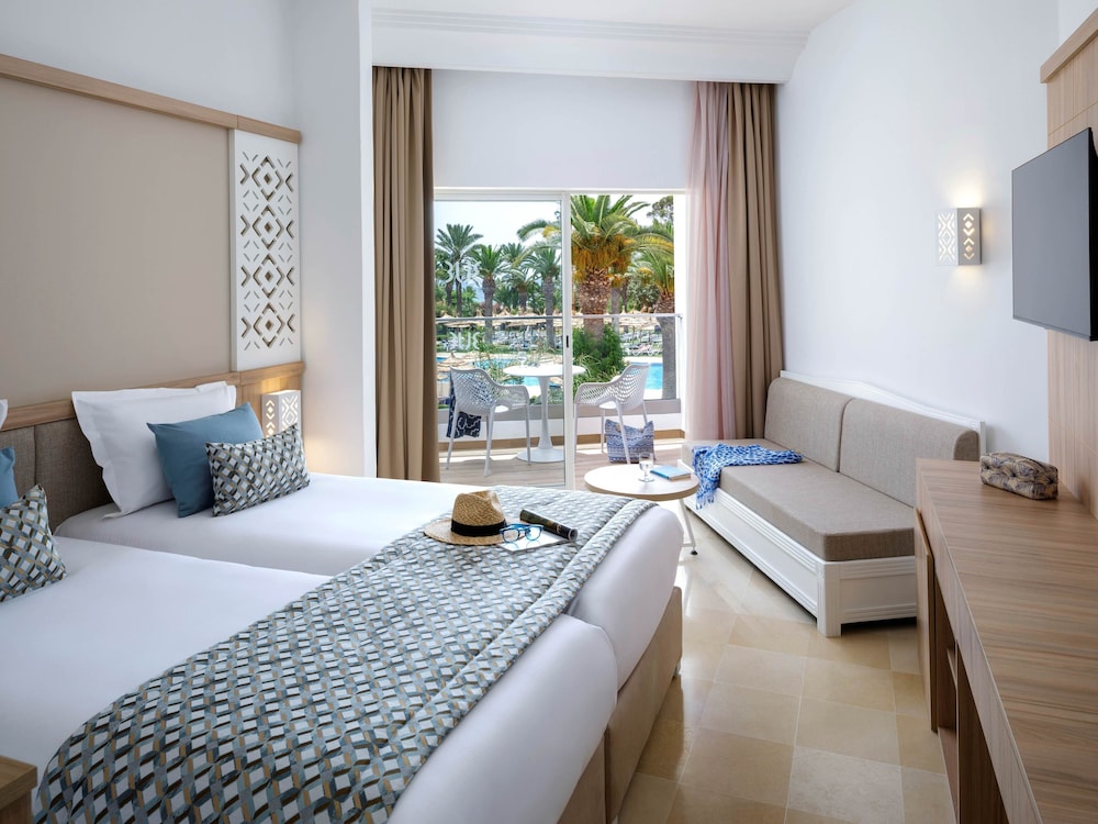 Standard Triple Sea view