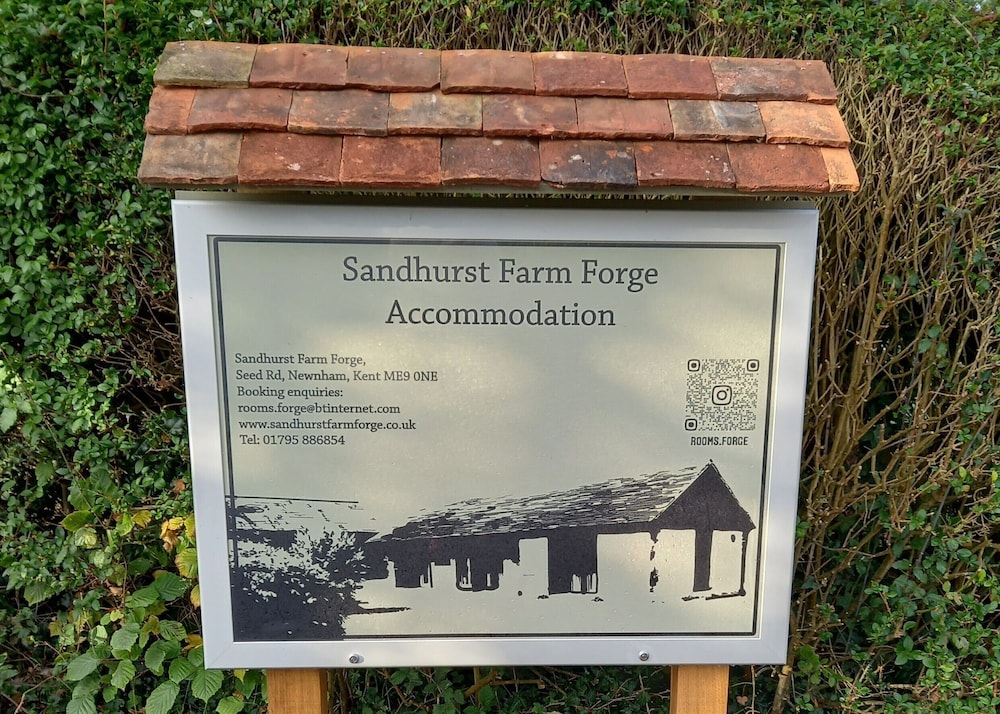 Sandhurst Farm Forge 1/15