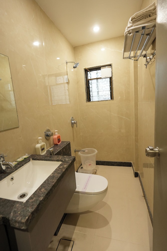 Hotel Sai Kamal 54/57