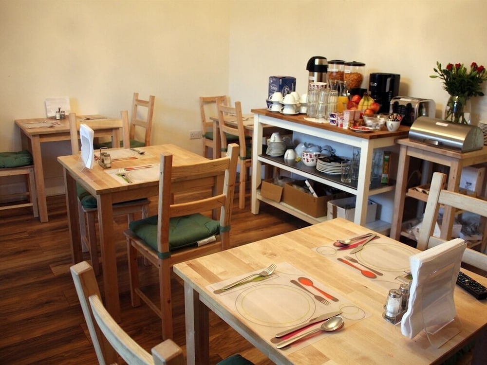 Edinburgh Holiday Guest House 27/40