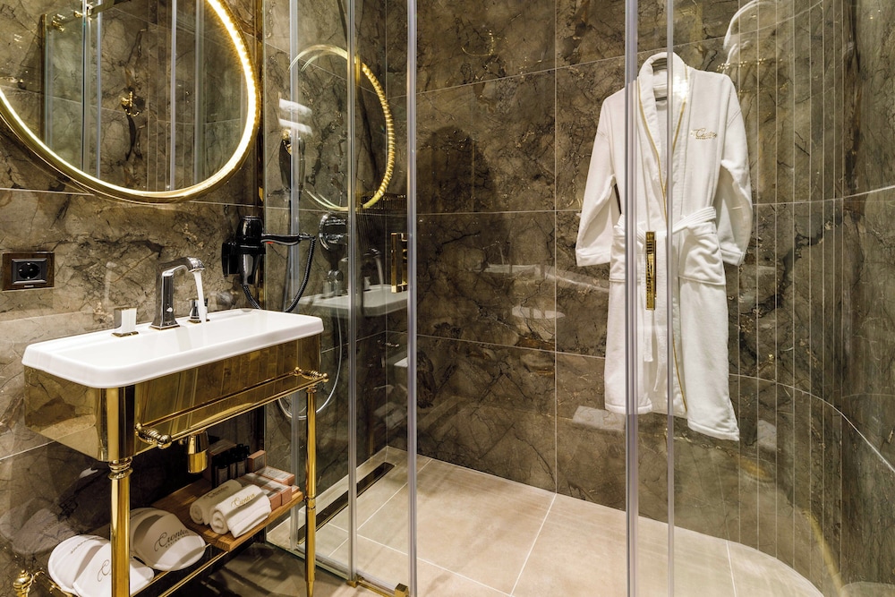 Cronton Design Hotel 48/50