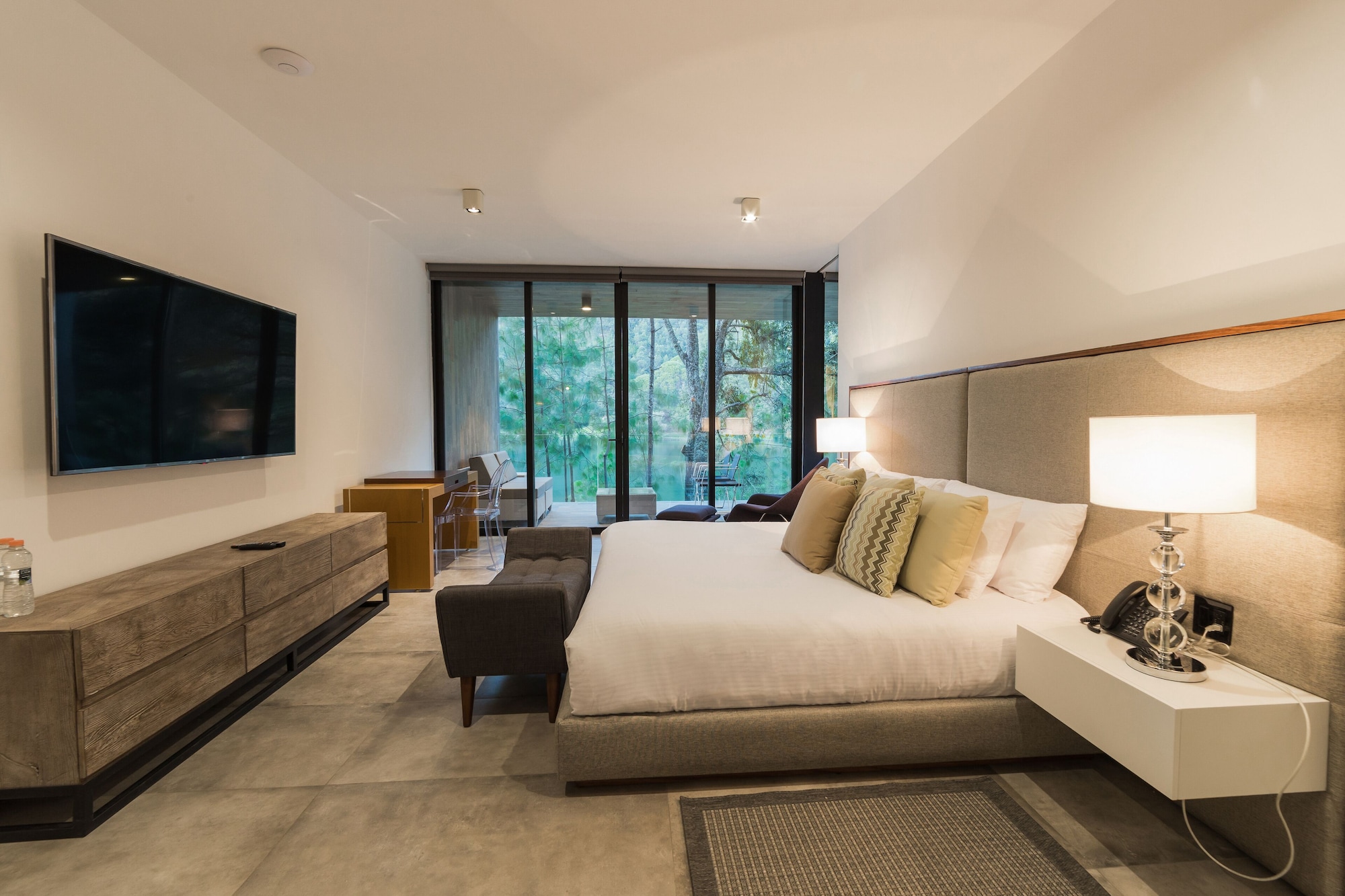 Lago, House, 2 King Beds, 4 Queen Beds