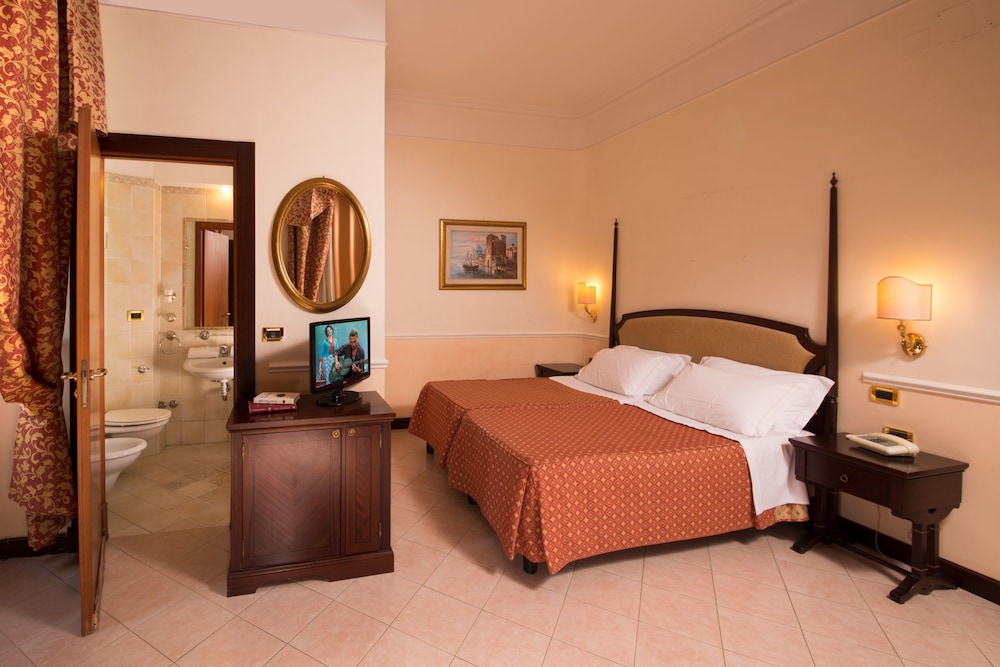 Hotel Nizza 8/18