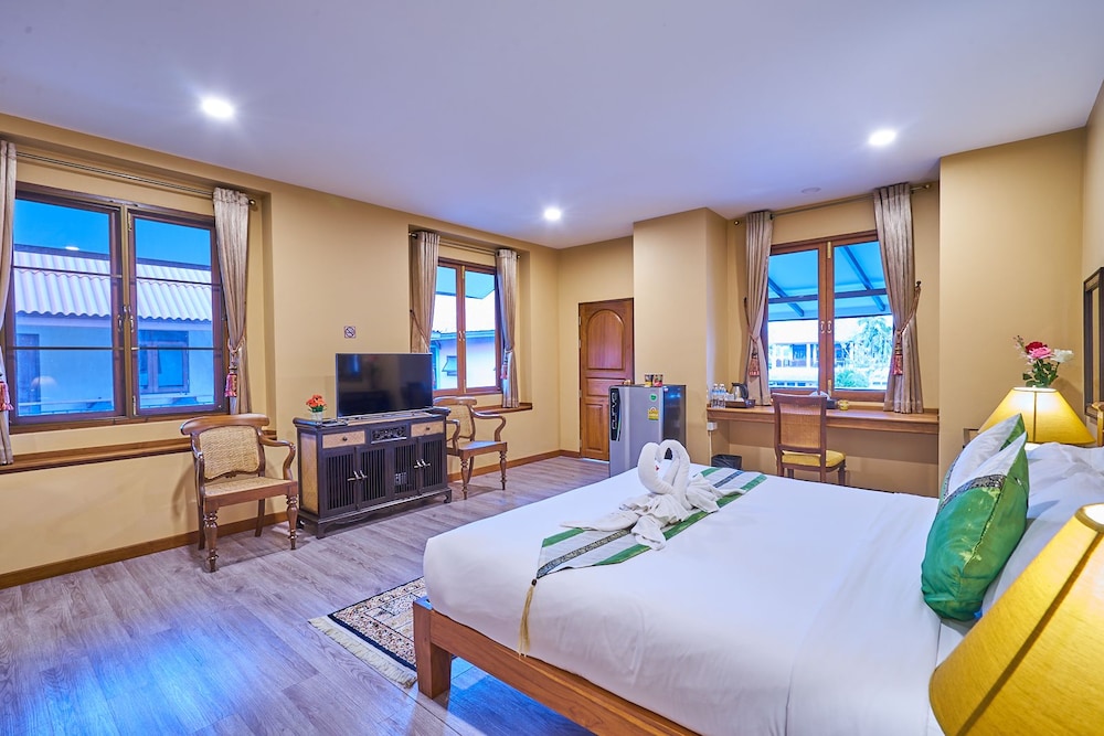 Huean Kham Hom Resort 33/72