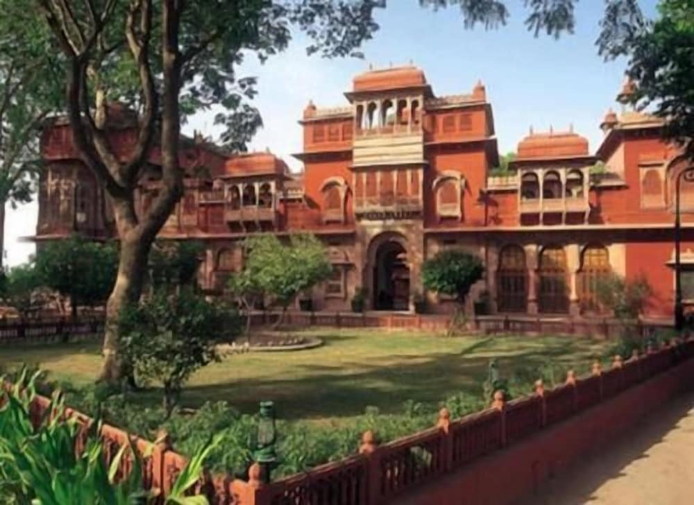 GAJNER PALACE 3/22