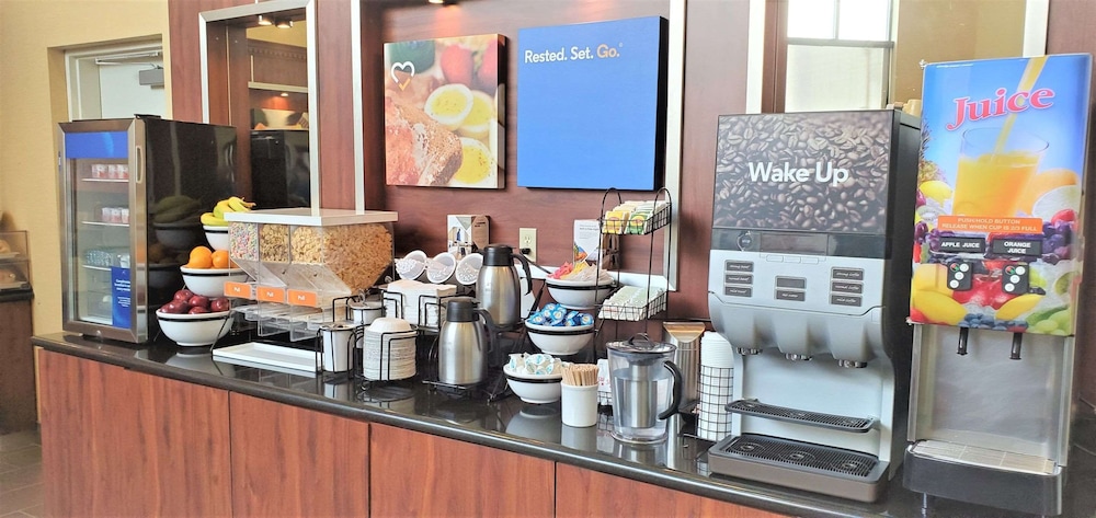 Comfort Inn & Suites Near Universal - N. Hollywood - Burbank 42/68