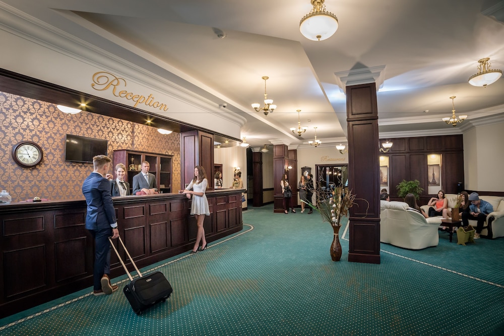 Magus Hotel 5/57