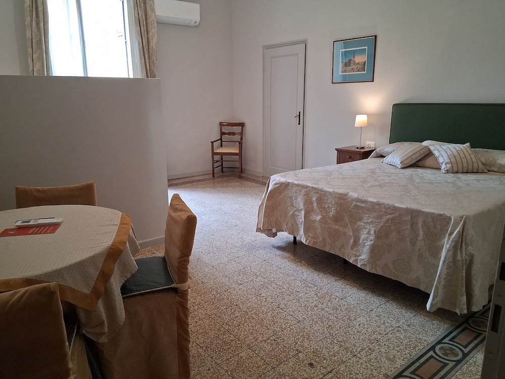 Tourist House 36/73