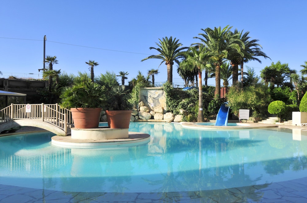 RESIDHOTEL VILLA MAUPASSANT 8/34