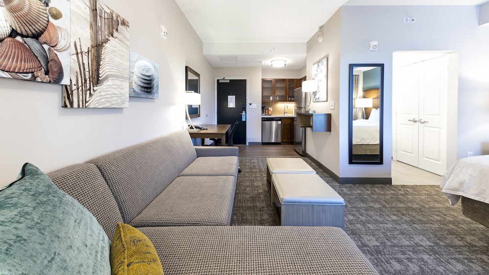 Staybridge Suites Naples Marco Island 47/75