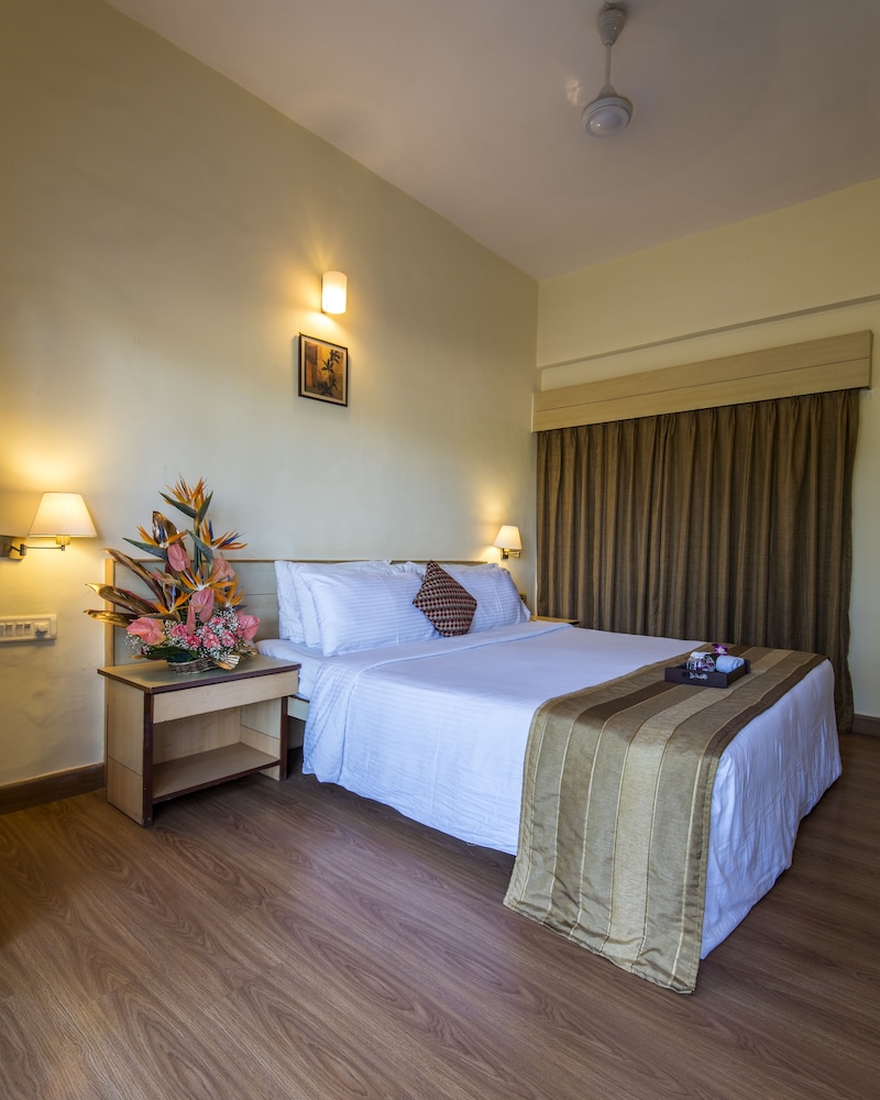 Phoenix Hotel 16/50