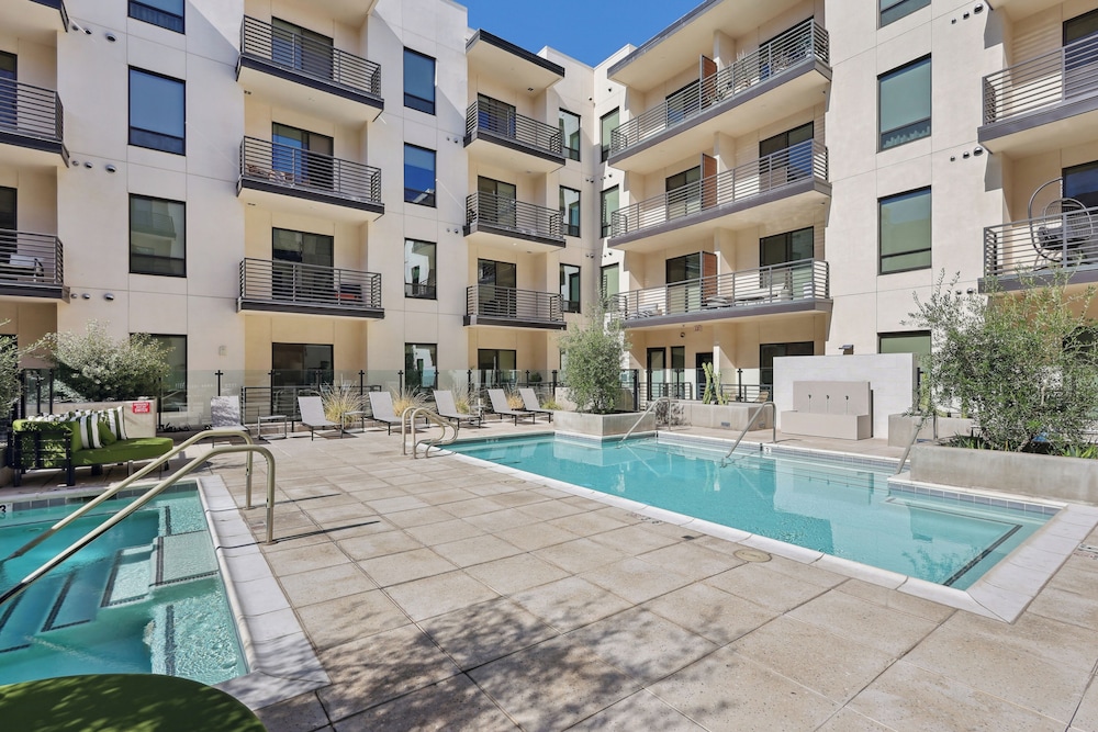 Sentral Old Town Scottsdale 44/51