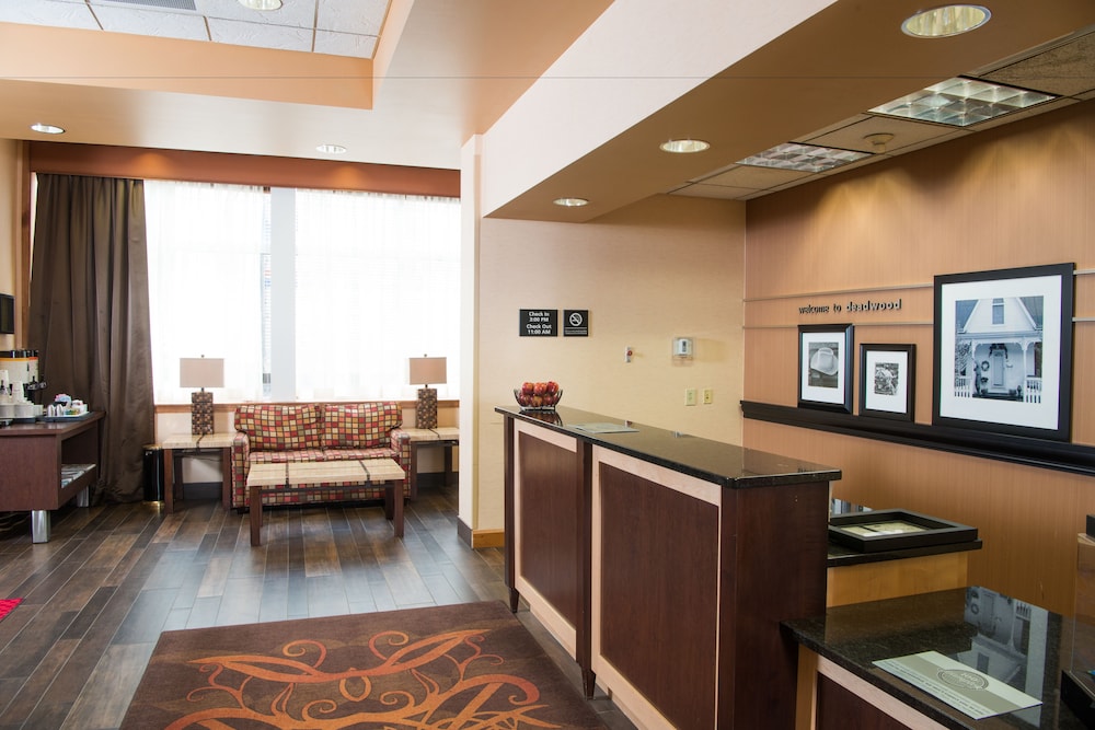 Hampton Inn Deadwood At Tin Lizzie Gaming Resort Sd 7/39