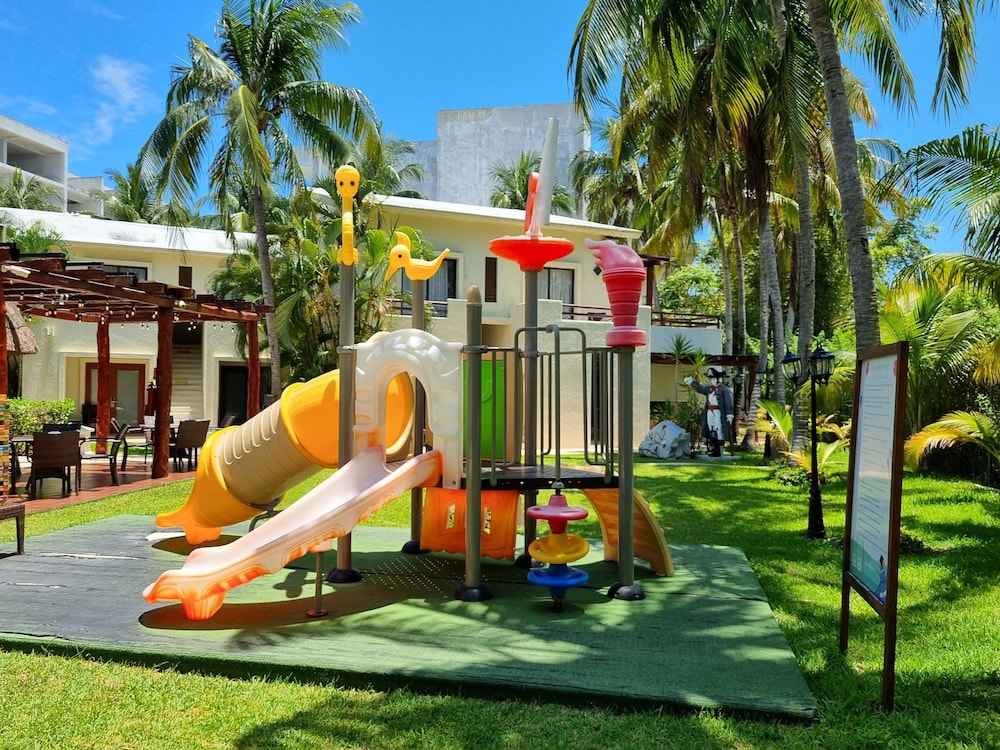 Laguna Suites Golf & Spa 42/50