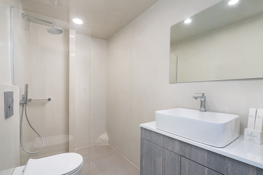 Kratiras View Luxury Suites 46/50