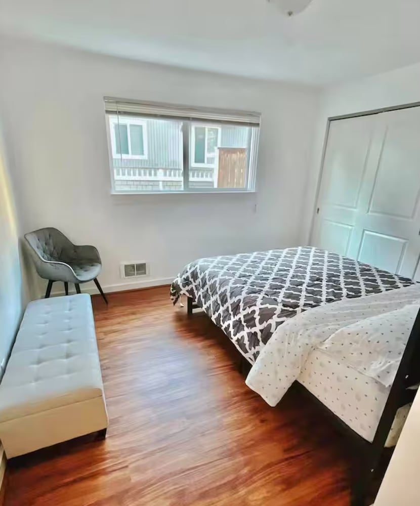 The Seattle Haven - Modern Suites 9/19