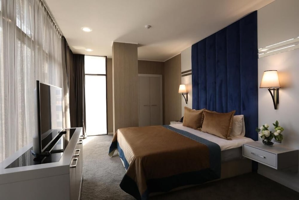 Premium Park Hotel 7/28