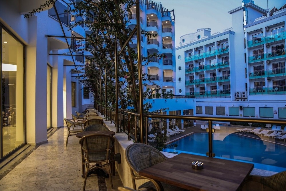 Lalila Blue Suites 41/73