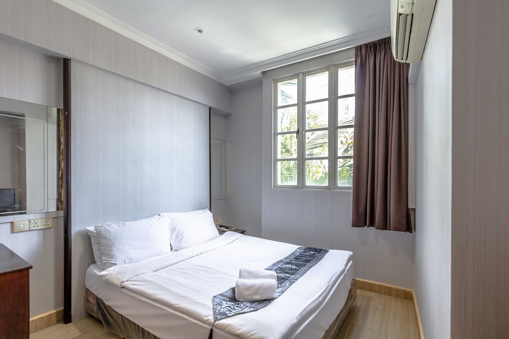 K Hotel 14 15/48