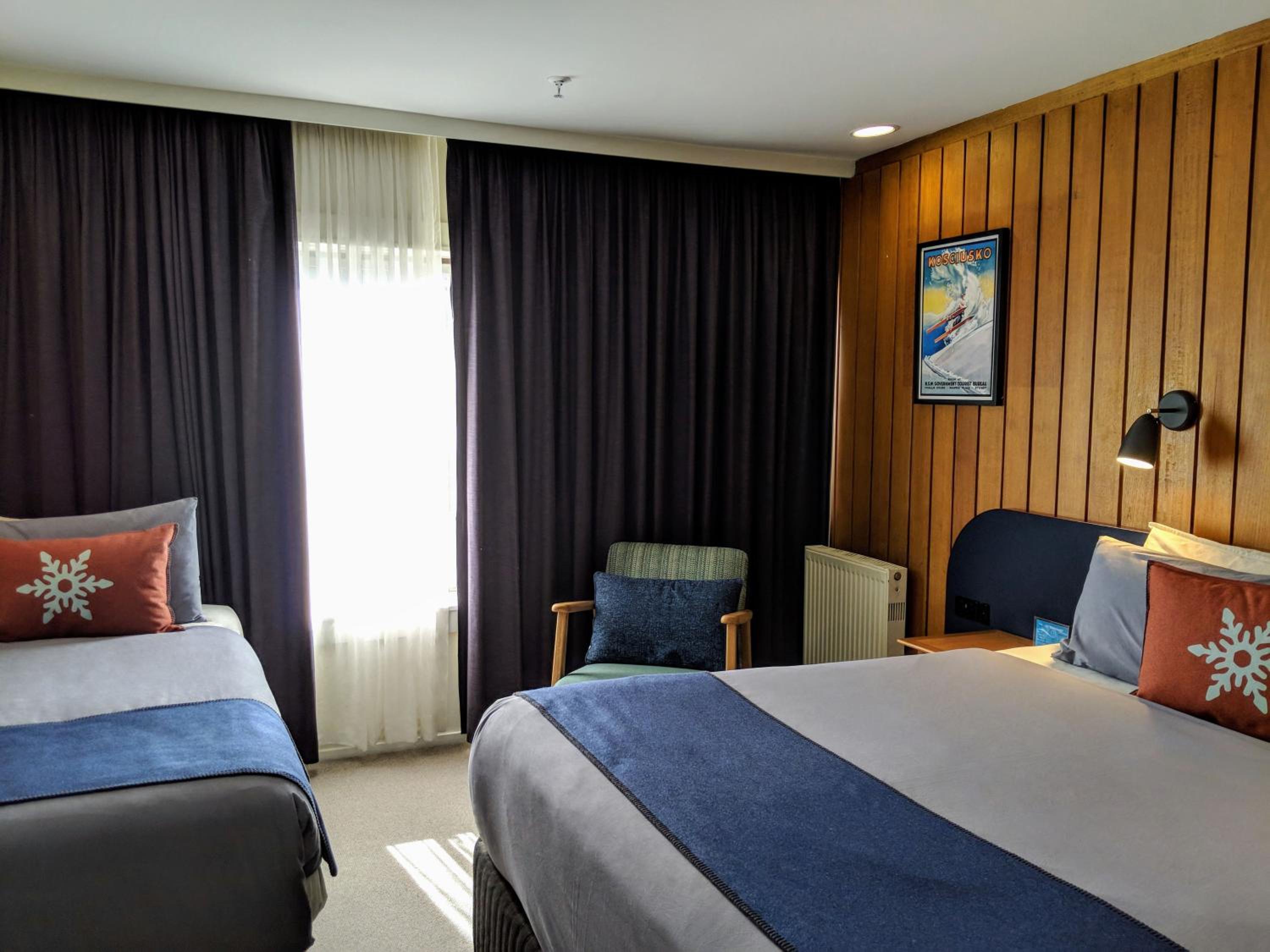Standard, Triple, 1 Queen and 1 Single Bed, THREDBO ALPINE HOTEL 2/4