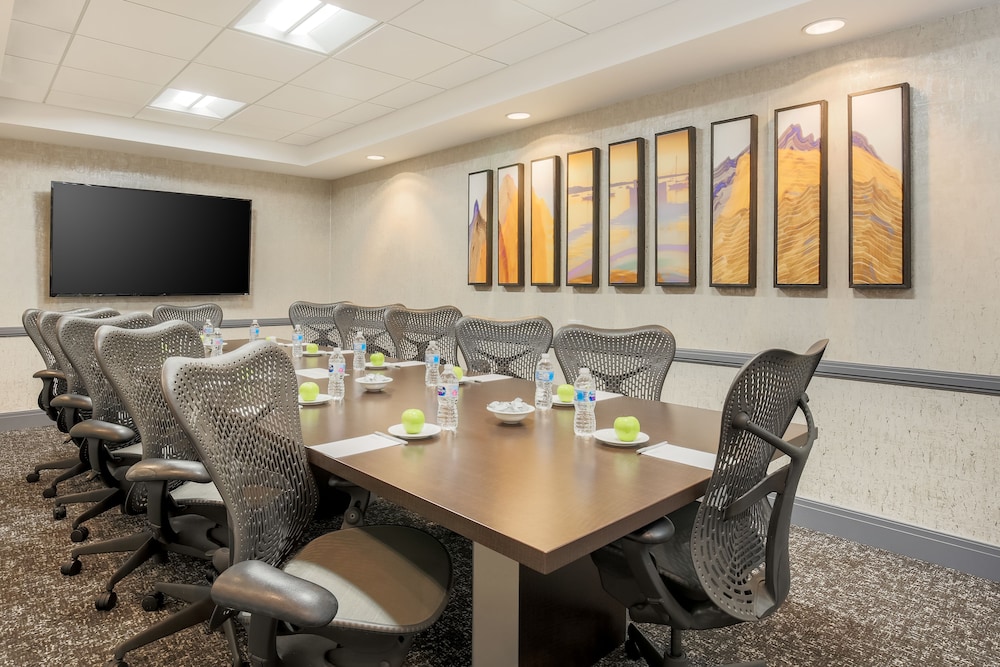 Hilton Garden Inn Melville 48/69