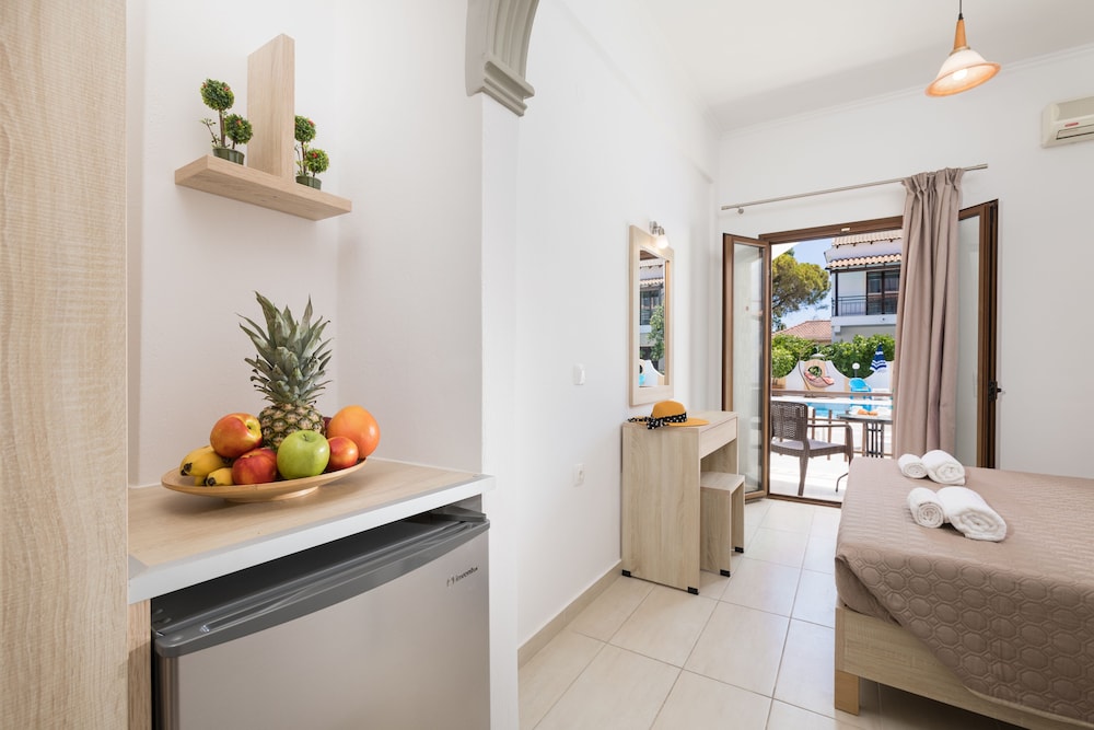 Lefkimi Hotel 30/53