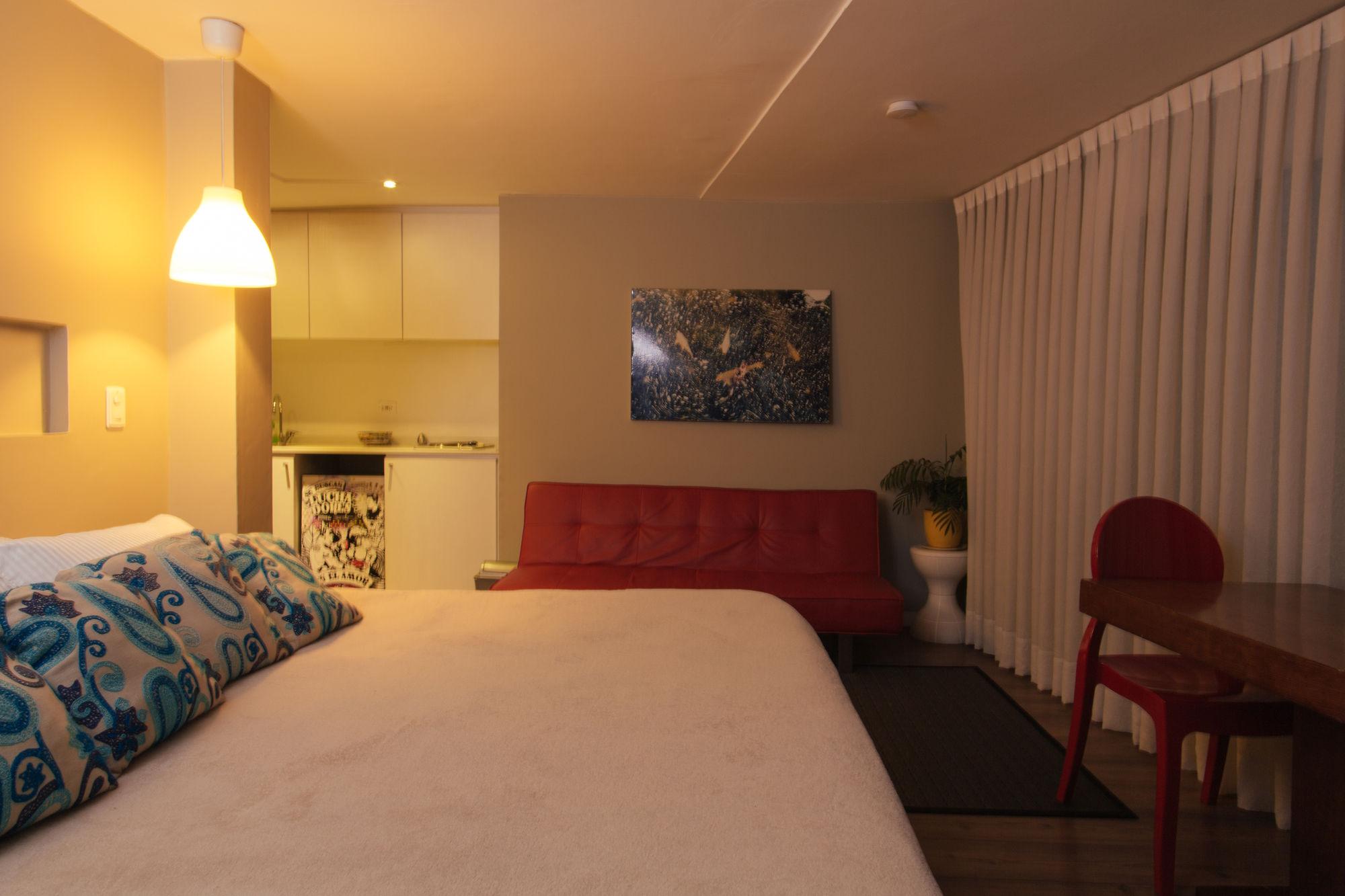 Room, Triple