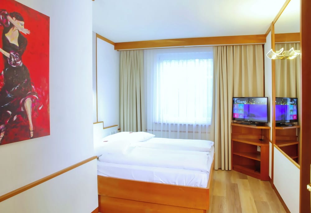 COMFORT, SUITE